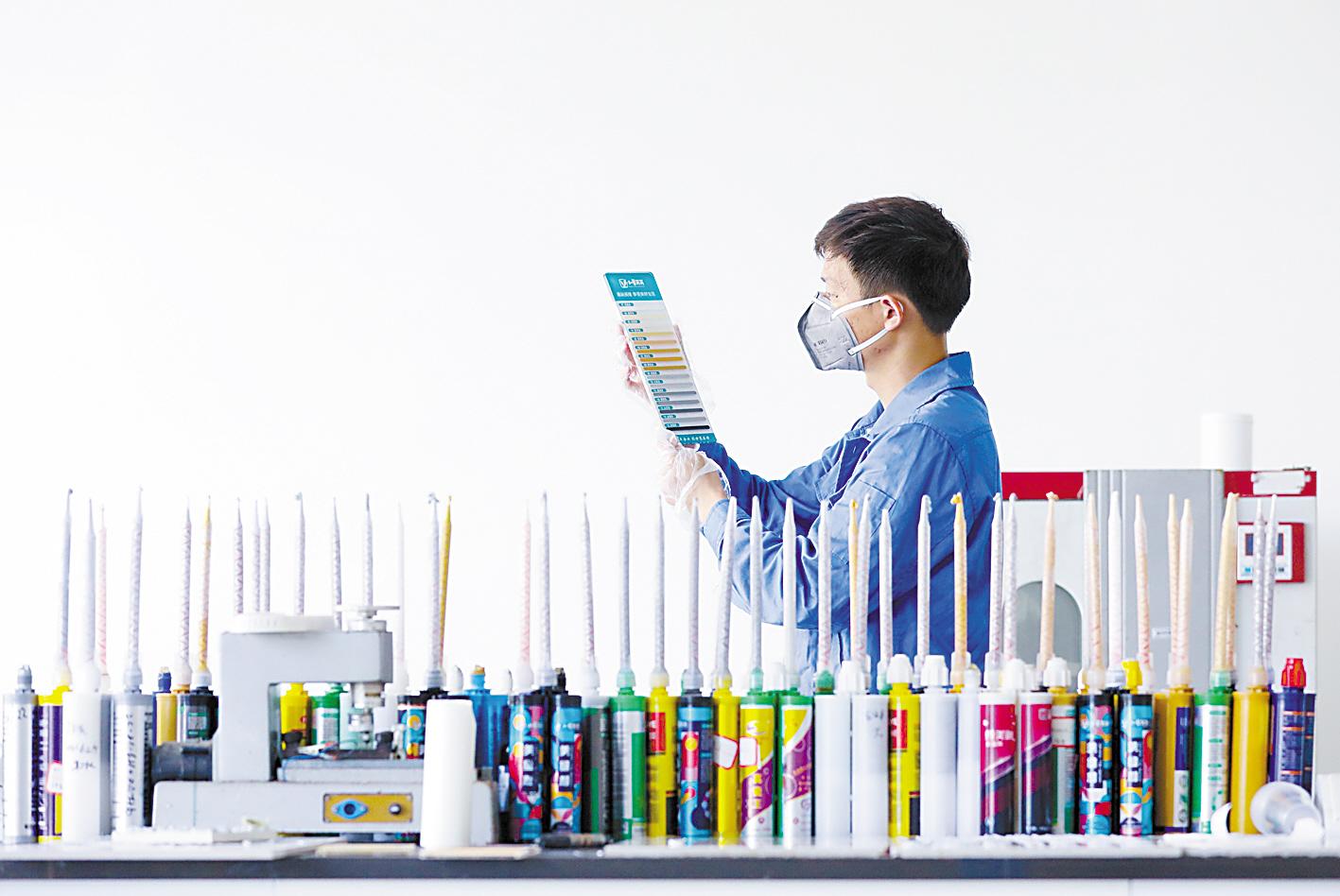 长江边，搬出一片新天地——湖北沿江化工企业“清零”后的新材料科技新篇